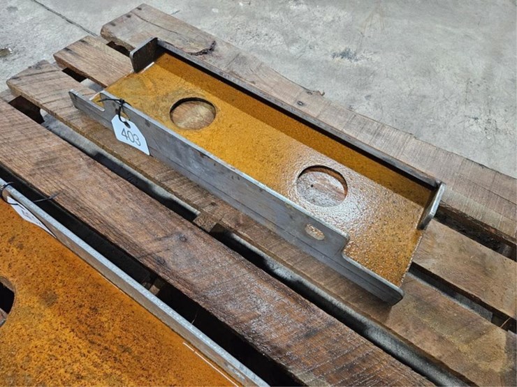 #403-•-new-kit-mini-skid-steer-face-plate-image-1