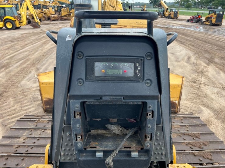 2016-deere-700k-lgp-image-38