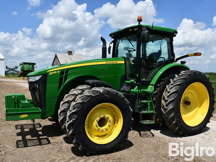 2014-john-deere-8335r-image-1