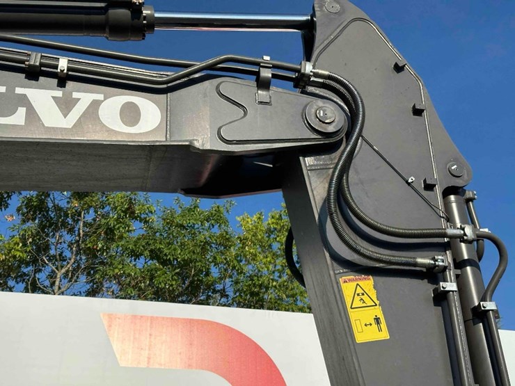 2019-volvo-ec350-excavator-image-18