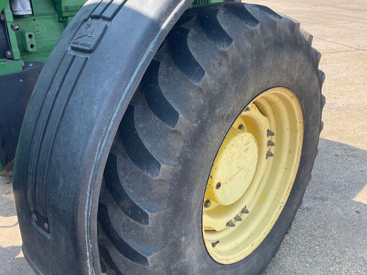 john-deere-8400-image-16
