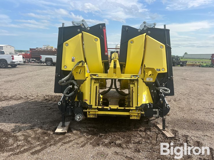 2019-john-deere-772-image-6