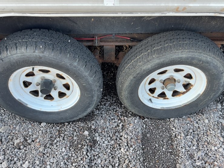 #3059-•-1999-28'-fleetwood-prowler-camper-image-11