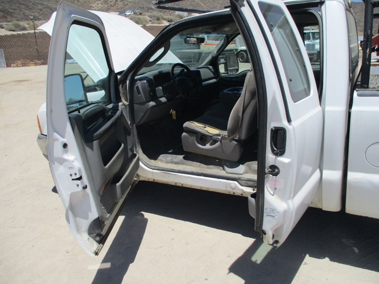2004-ford-f250-xlt-image-12