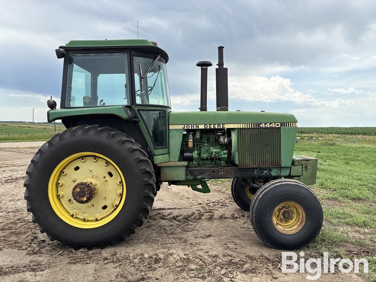1982-john-deere-4440-image-4