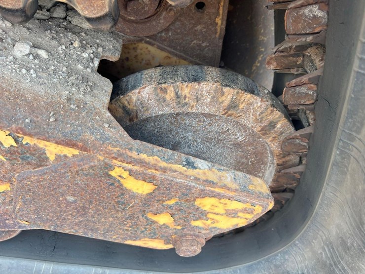 2016-caterpillar-259d-image-23