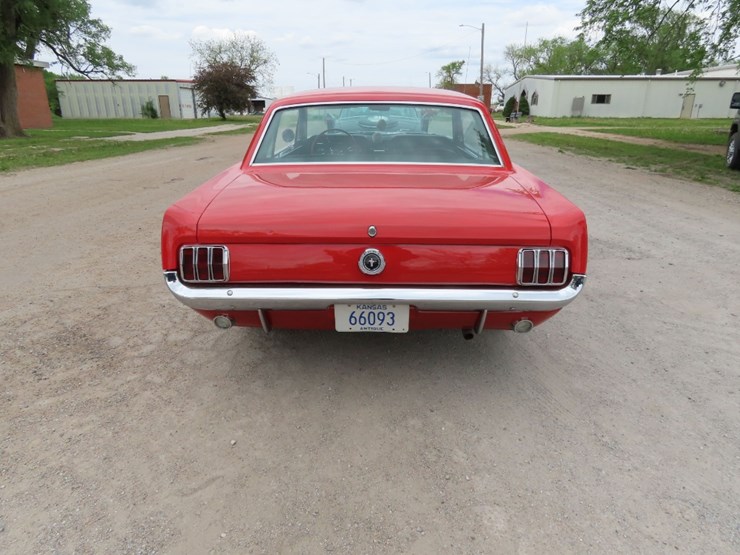 1965-ford-mustang-image-9