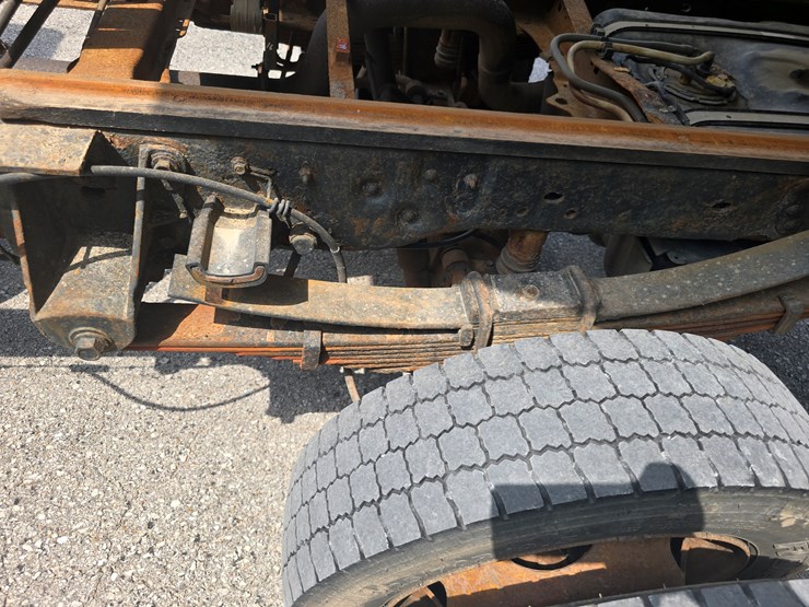 2011-ford-f550-image-116