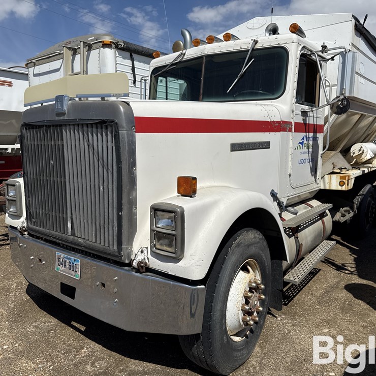 1985 INTERNATIONAL F9370
