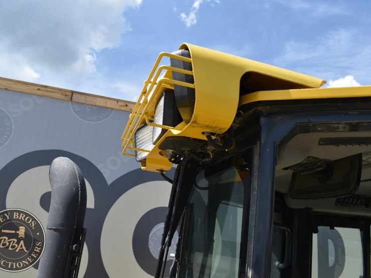2014-komatsu-d51exi-22-image-64