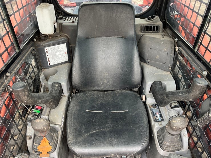 kubota-svl97-2-image-24