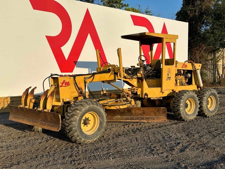lee-g550-motor-grader-image-2