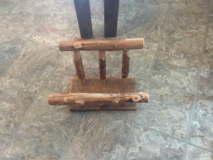 log-fixtures-image-1