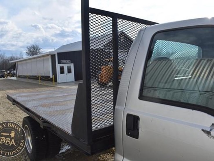 2003-ford-f550-image-24