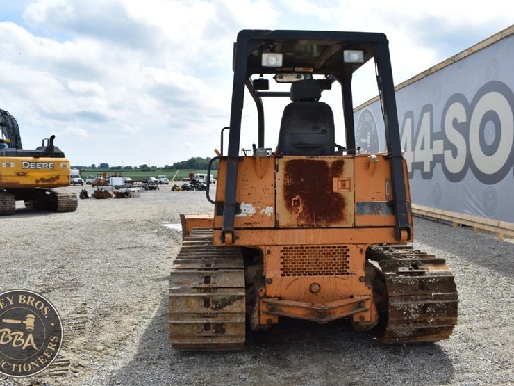 2002-case-850h-wt-image-13