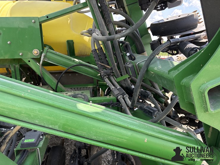 2011-john-deere-1990-image-18