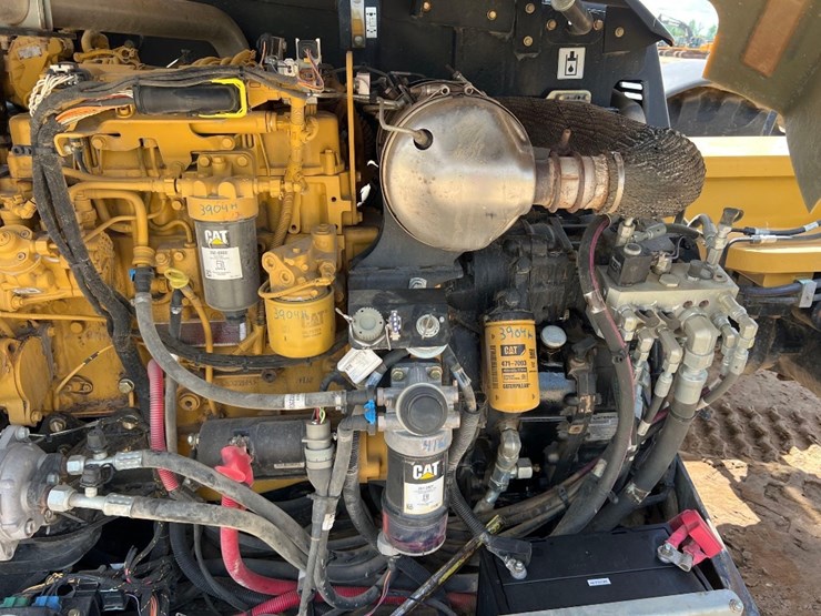 2013-caterpillar-tl943c-image-24