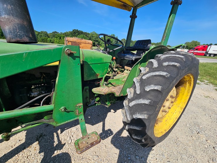 john-deere-2130-image-35