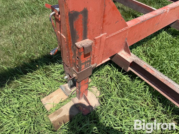 harvest-hand-s/a-gooseneck-round-bale-hay-trailer-image-14