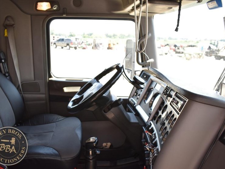 2011-kenworth-t660-image-88