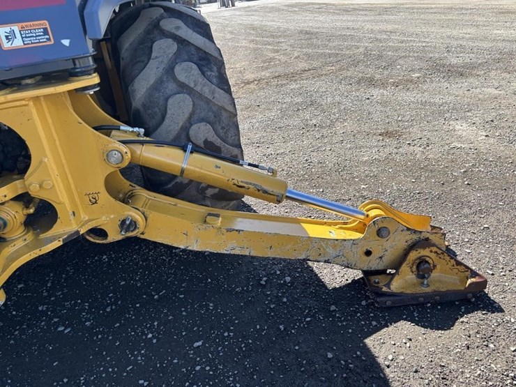 2020-deere-410l-image-25
