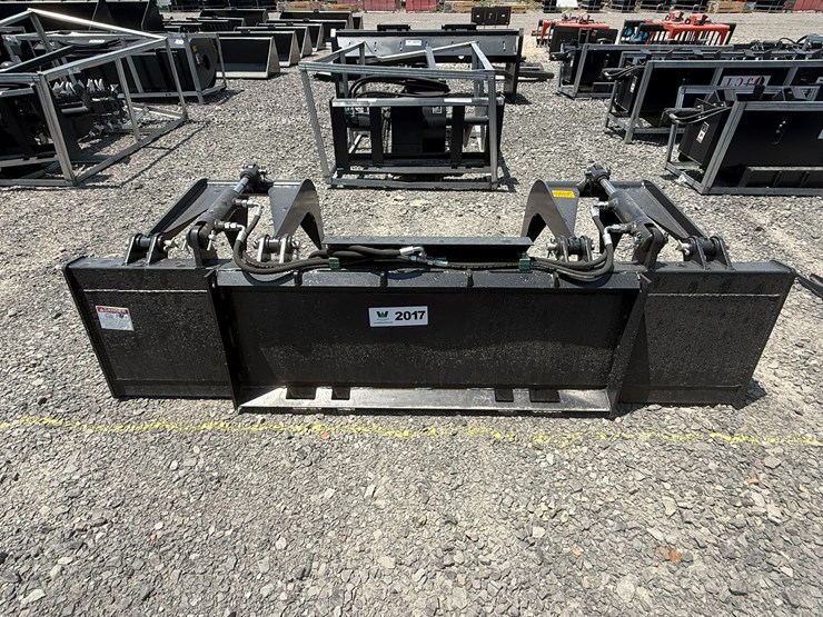 #2017-•-unused-jct-skid-steer-grapple-image-5
