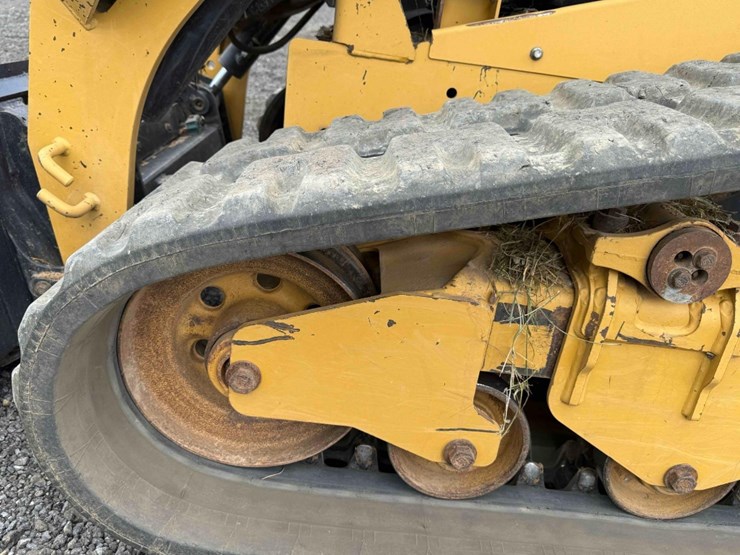 2019-caterpillar-299d2-xhp-image-16