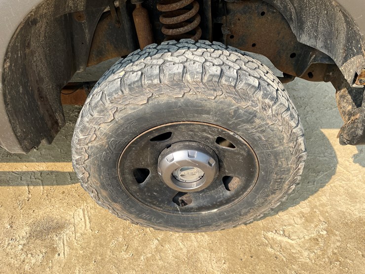 2008-ford-f250-xl-image-11
