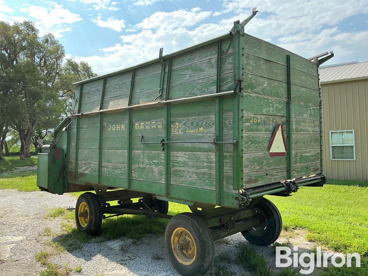 john-deere-harvest-wagon-image-7
