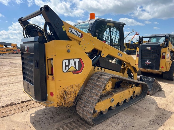 2021-caterpillar-299d3-image-3