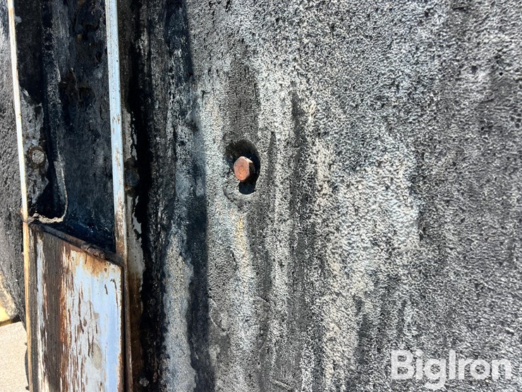 15,000-gallon-(approx.)-steel-liquid-feed-storage-tank-image-11
