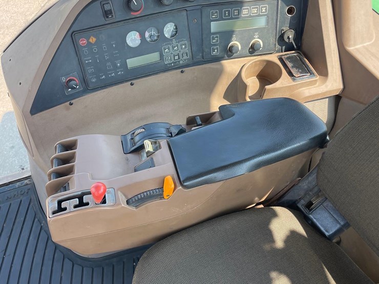 john-deere-8400-image-41