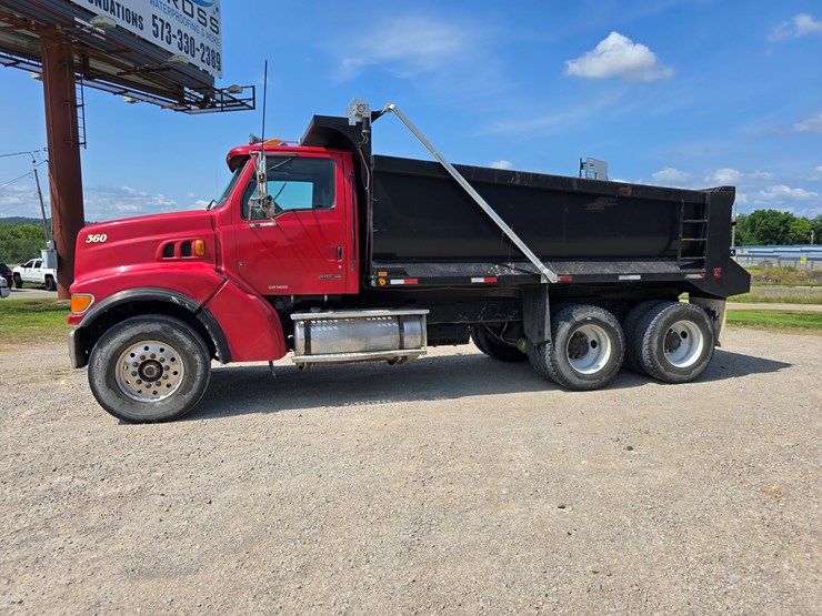 1999-sterling-l8511-image-9