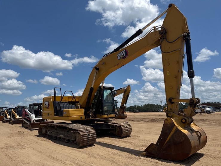 2020-caterpillar-326-image-4