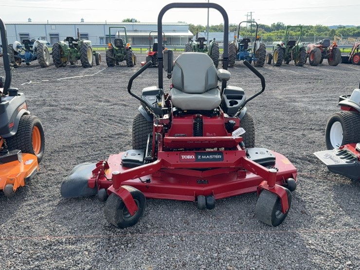 #3079-•-toro-z-master-zero-turn-lawn-mower-image-2