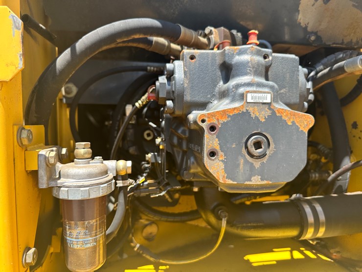 komatsu-pc200-image-60