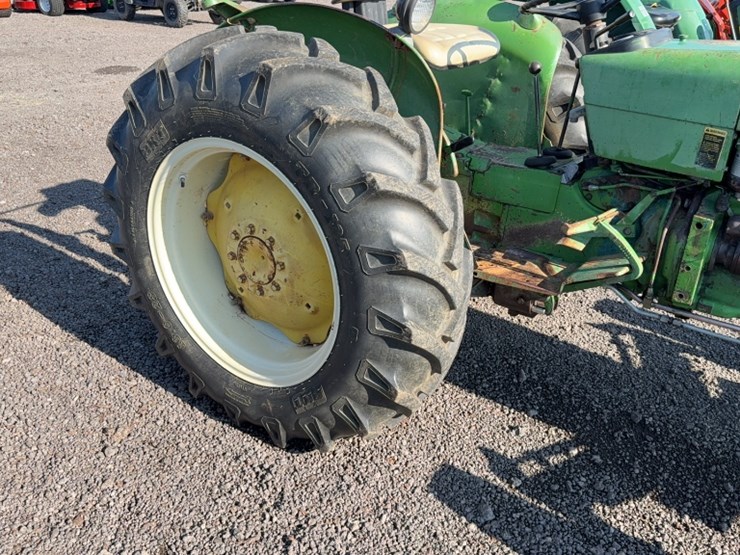 john-deere-820-image-7