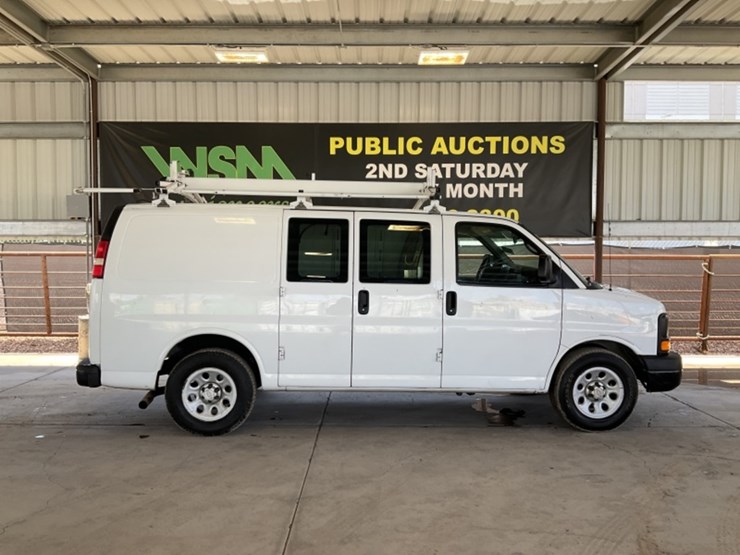 2014-chevrolet-express-1500-image-1
