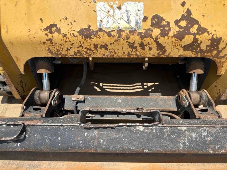 2019-caterpillar-299d2-image-23