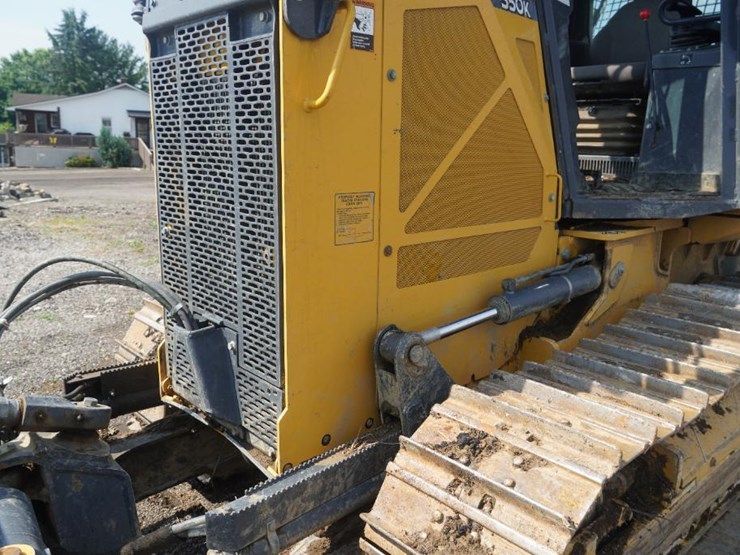 2017-deere-550k-image-35