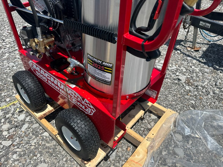 #1-•-unused-magnum-4000-series-hot-water-pressure-washer-2528126-inv#:-24638-image-15