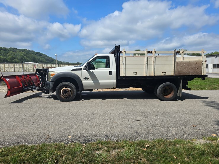 2011-ford-f550-image-10