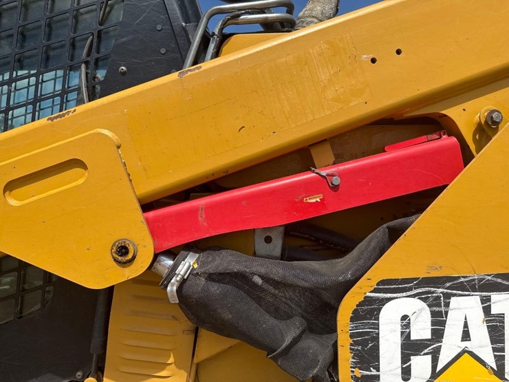 2019-caterpillar-299d2-xhp-image-23
