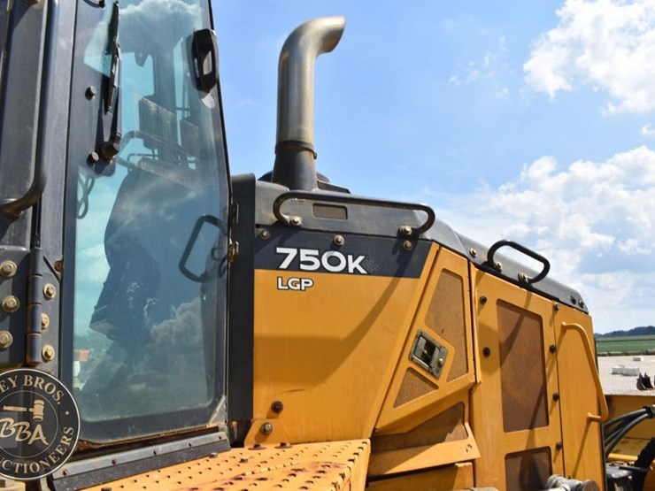 2019-deere-750k-lgp-image-64