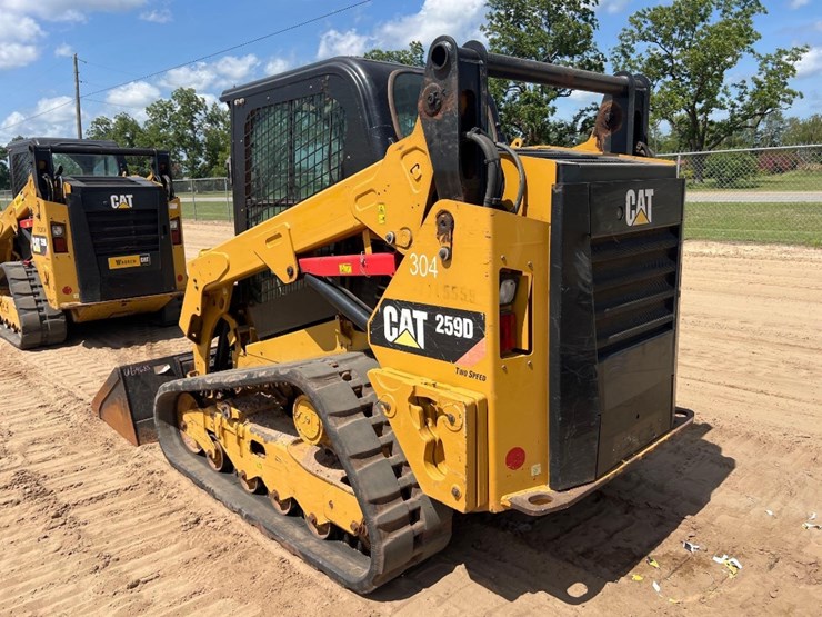 2015-caterpillar-259d-image-2