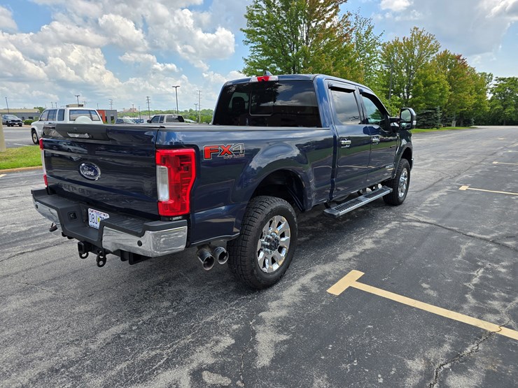 2017-ford-f350-image-26