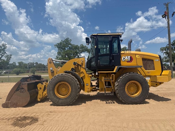2020-caterpillar-938m-image-1