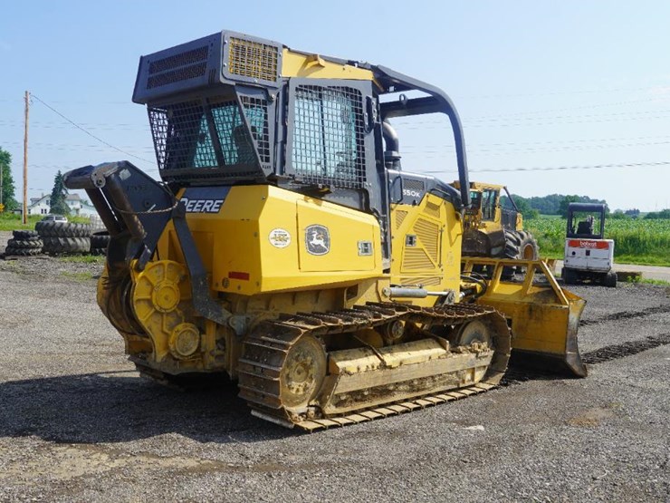 2017-deere-550k-image-15