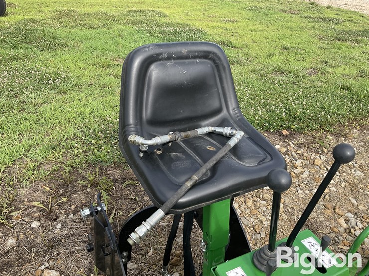 john-deere-4320-image-16