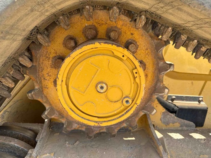 2019-caterpillar-299d2-image-16